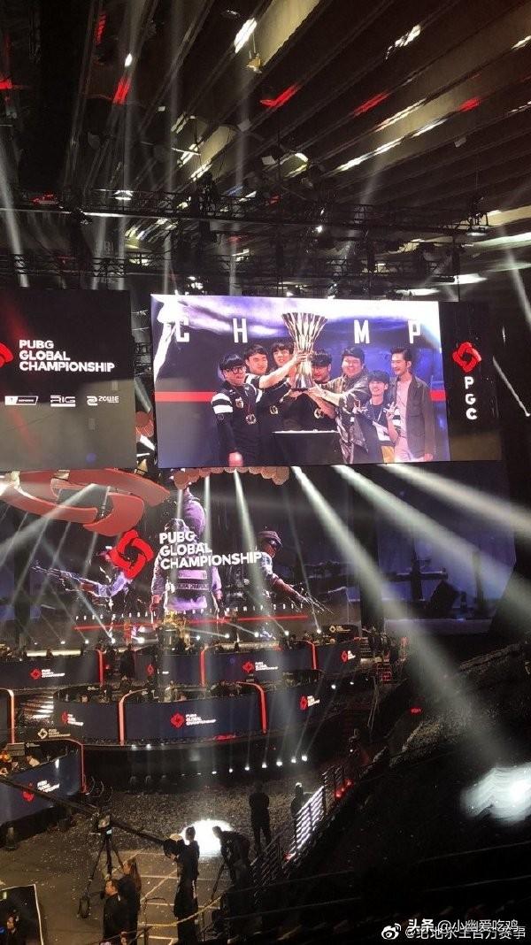 这些词背后 这些词背后